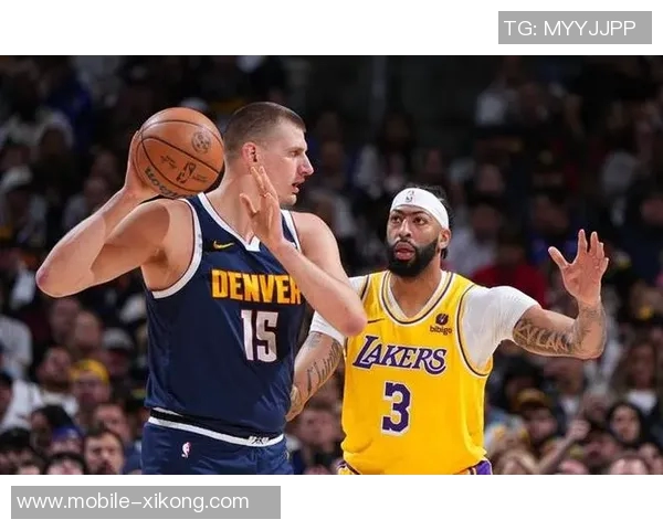 穆雷称赞瓦兰实力被低估认为其篮下表现稳定对抗能力强大 穆雷称赞瓦兰实力被低估认为其篮下表现稳定对抗能力强大