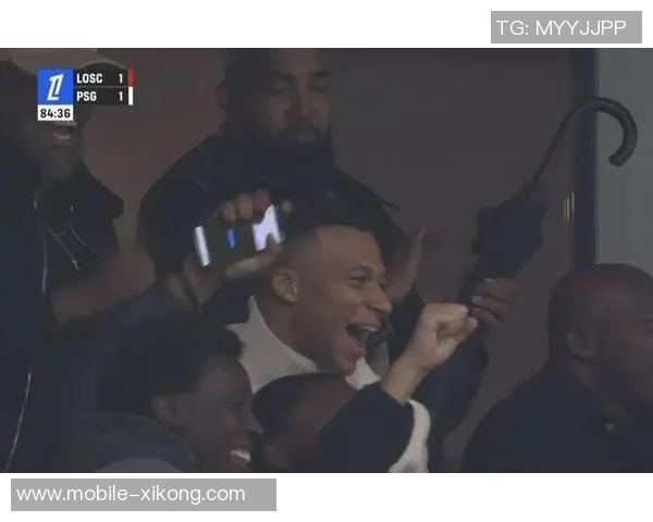 伊桑绝平巴黎姆巴佩晒弟弟照片称赞我的明星男孩展现疯狂剧本 伊桑绝平巴黎姆巴佩晒弟弟照片称赞我的明星男孩展现疯狂剧本