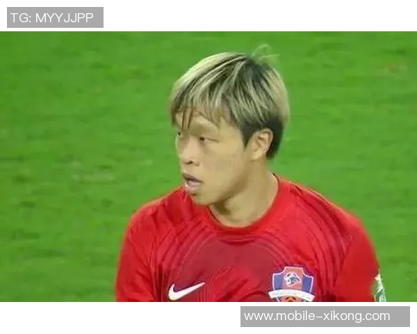 梅州队凭借茹子楠远射小角度破门暂时领先海牛队 梅州队凭借茹子楠远射小角度破门暂时领先海牛队