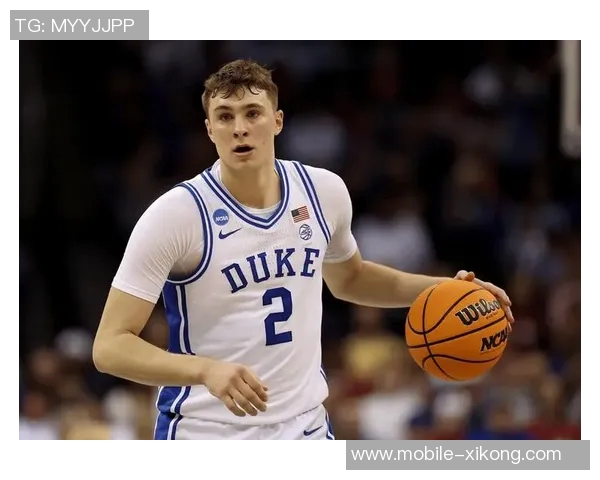 基德对弗拉格年龄的质疑引发关注他在场上场下的成熟表现令人印象深刻