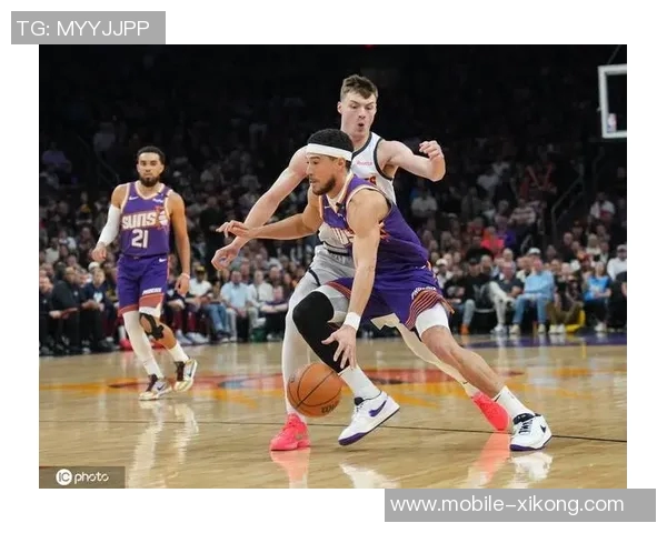 半场战报太阳落后掘金布克与狄龙合力贡献24分约基奇助攻表现抢眼