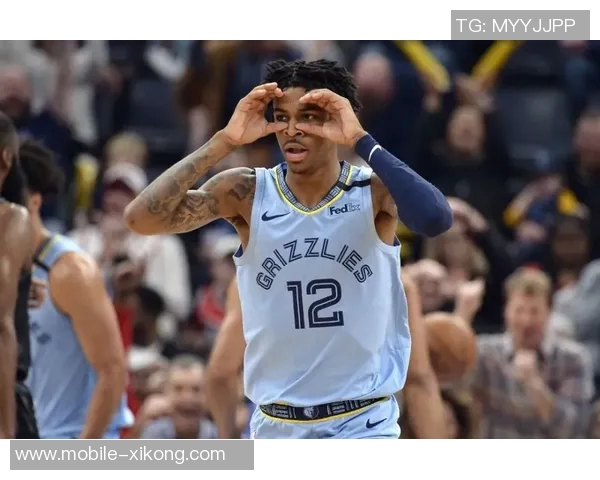 阿里纳斯谈布朗尼母亲与队友约会引发的调侃是否有更深层含义