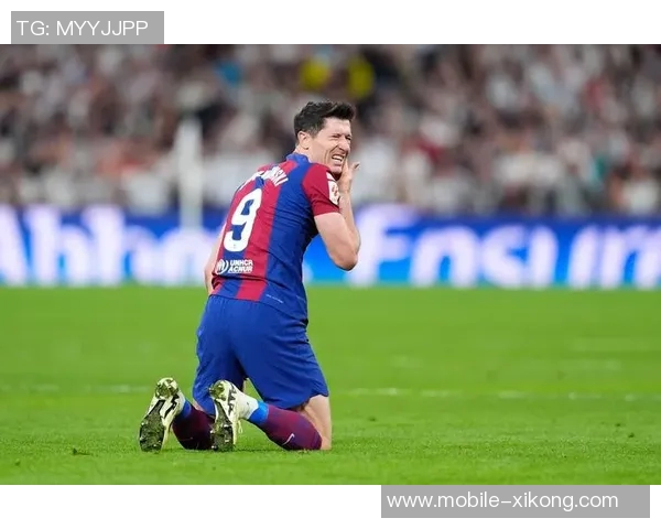 莱万感慨黄老板新专辑印在国家德比球衣上意义非凡