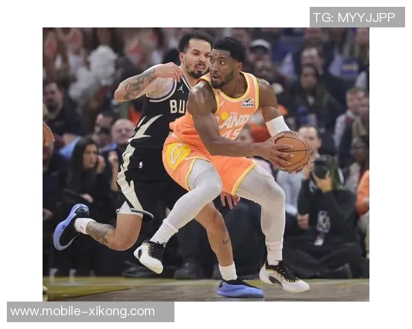 米切尔上半场表现惊艳11投8中轻松拿下18分4篮板2助攻助力球队奋勇争先